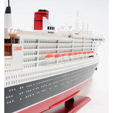 Old Modern Queen Mary II L C028