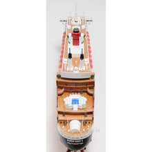 Old Modern Queen Mary II L C028