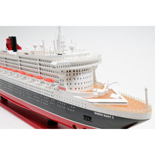 Old Modern Queen Mary II L C028