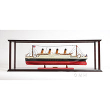 Old Modern Display Case for Cruise Liner Mid P016