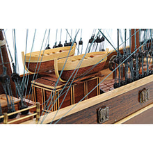 Old Modern Cutty Sark T016