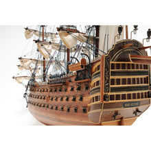 Old Modern HMS Victory Midsize With Display Case T033A