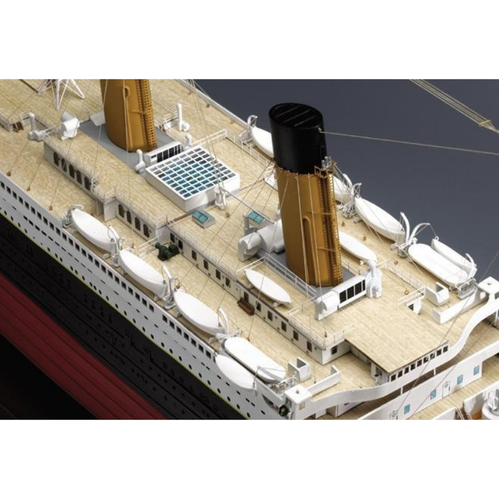 Titanic_1_250_Amati_Model_Ship