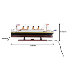 Model of the Titanic with dimensions indicated on a white background