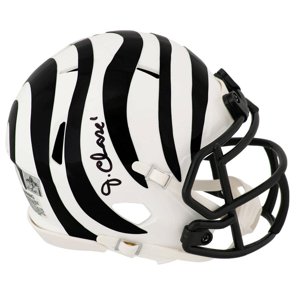 Schwartz Sports Ja'Marr Chase Signed Bengals Alternate White Riddell Speed Mini Helmet - (Beckett)CHAMIN314