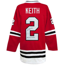 Schwartz Sports Duncan Keith Signed Red Custom Hockey Jersey w/2015 Conn Smythe KEIJRY401