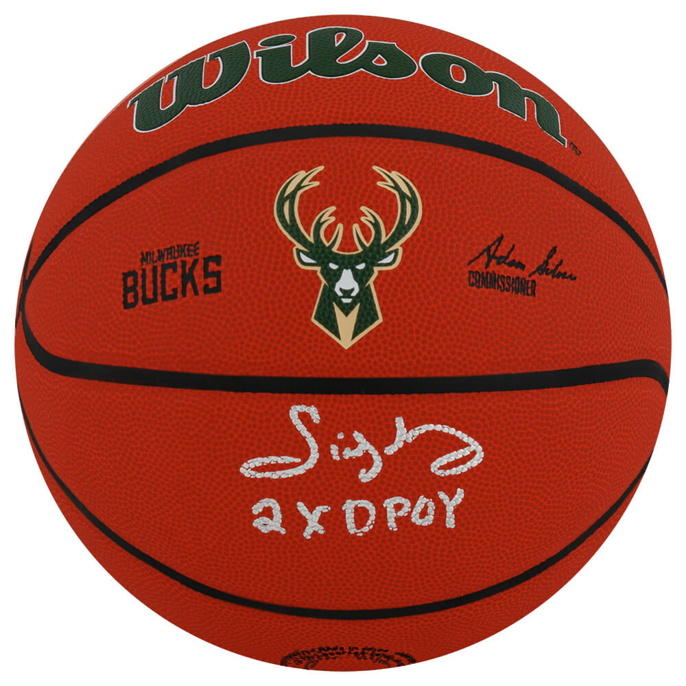 Schwartz Sports Sidney Moncrief Signed Wilson Milwaukee Bucks Logo NBA Basketball w/2x DPOY MONBSK216