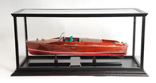 P020-DISPLAY-CASE-FOR-SPEED-BOAT-L04