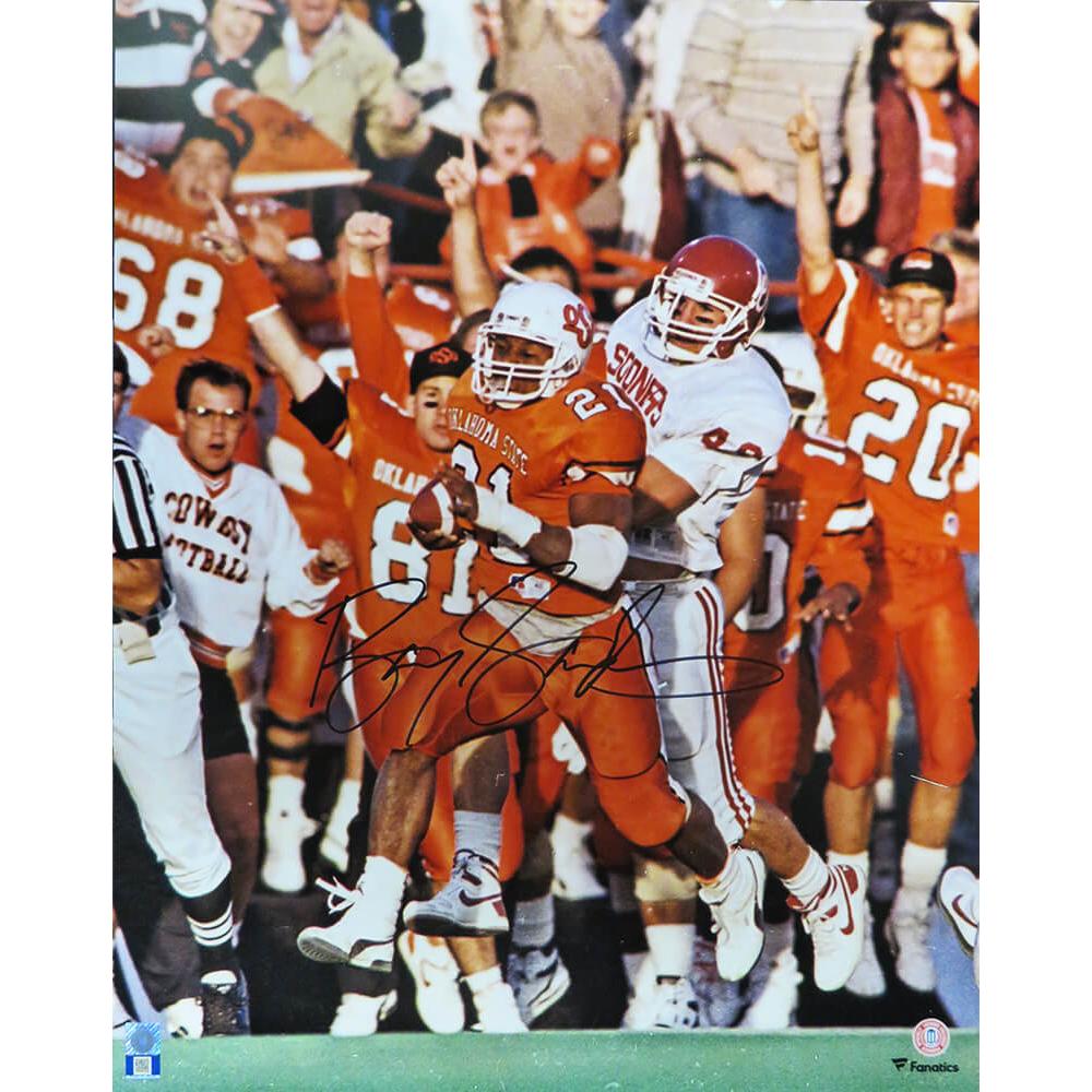 Schwartz Sports Barry Sanders Signed Oklahoma State Action vs Sooners 16x20 PhotoSAN16P319