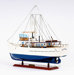 Old Modern Dickie Walker Boat Model B039