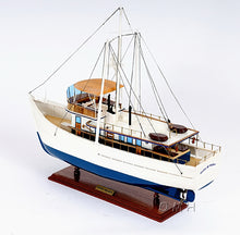 Old Modern Dickie Walker Boat Model B039