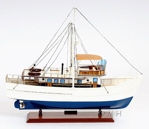 Old Modern Dickie Walker Boat Model B039