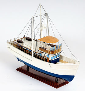 Old Modern Dickie Walker Boat Model B039