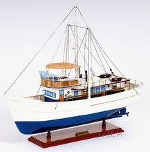 Old Modern Dickie Walker Boat Model B039