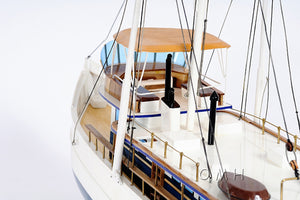 Old Modern Dickie Walker Boat Model B039