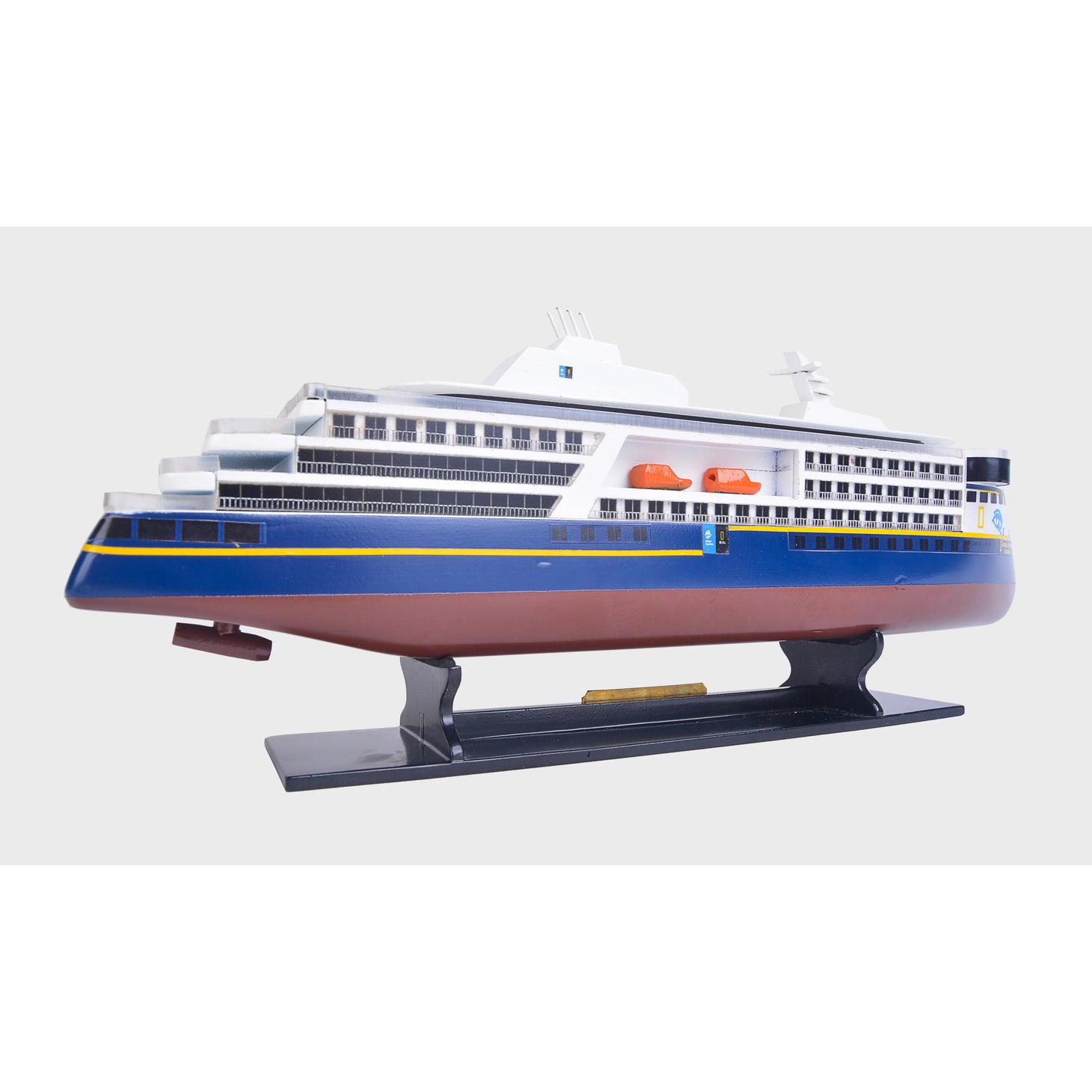 National Geographic Endurance Painted Small Cruiseship Model - C130 - Old Modern