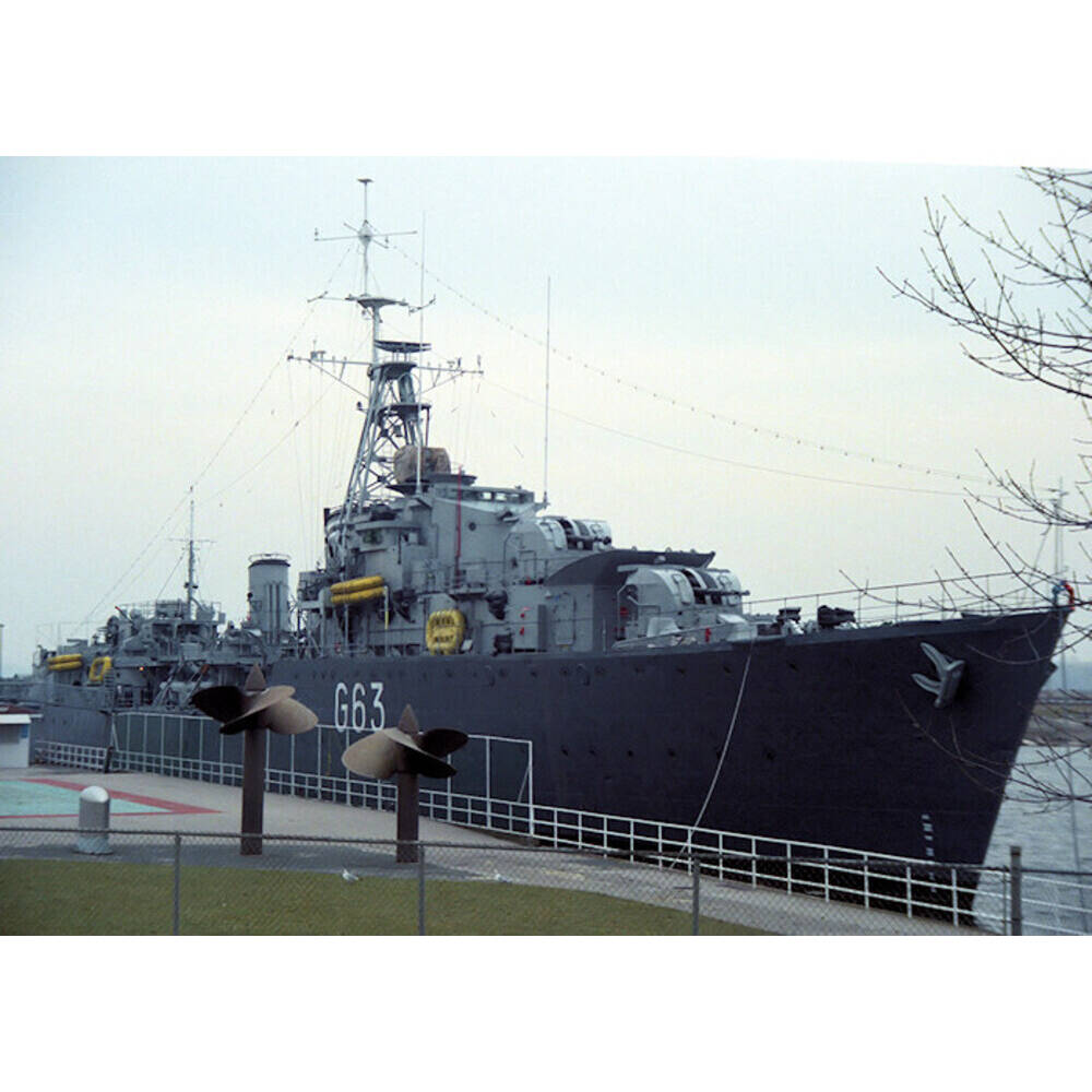 HMCS Haida (G63) large - CM091 - Old Modern