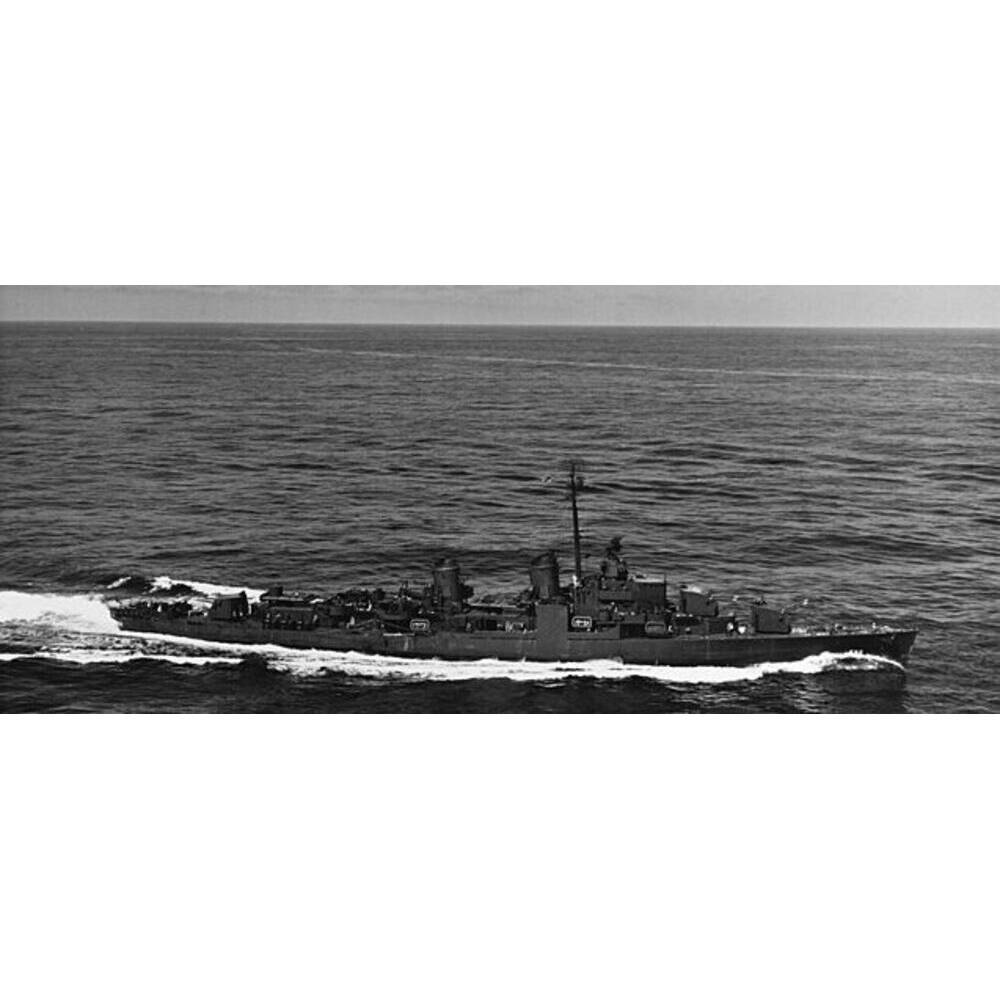 Sumner-class Destroyer Large - CM100 - Old Modern