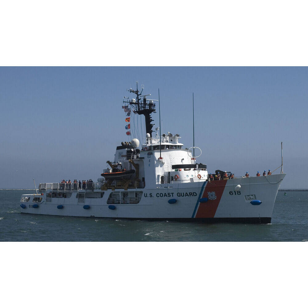 USCGC Active WMEC-618 36 Inches L Ship Model - CM271 - Old Modern