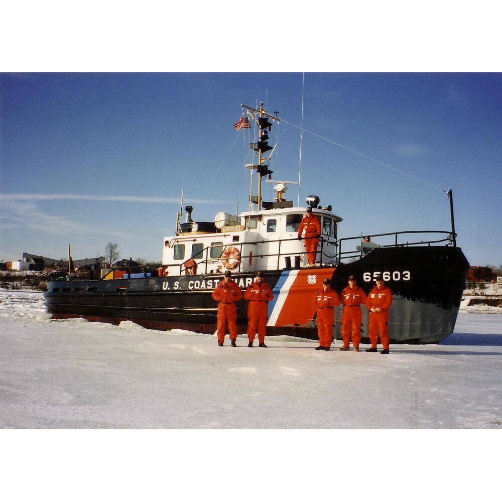USCGC Swivel (WYTL-65603)  36 Inches L Ship Model - CM286 - Old Modern