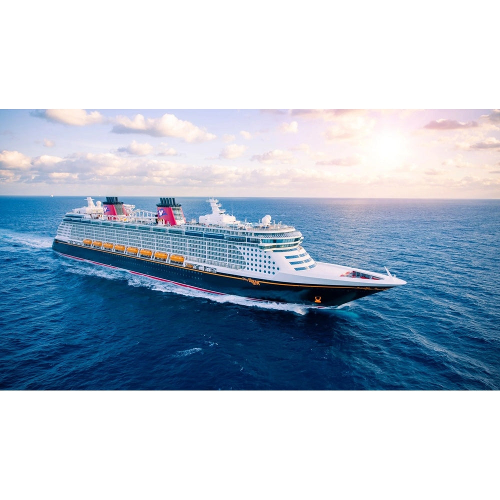Disney Fantasy (Disney Cruise Line) 36 Inches Cruise Ship Model - CM528 - Old Modern