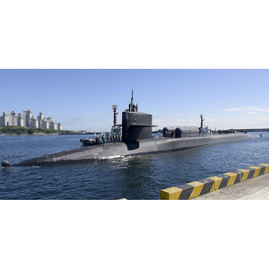 USS Michigan Ohio-Class Submarine (SSGN-727) 36 Inches Model - CM548 - Old Modern
