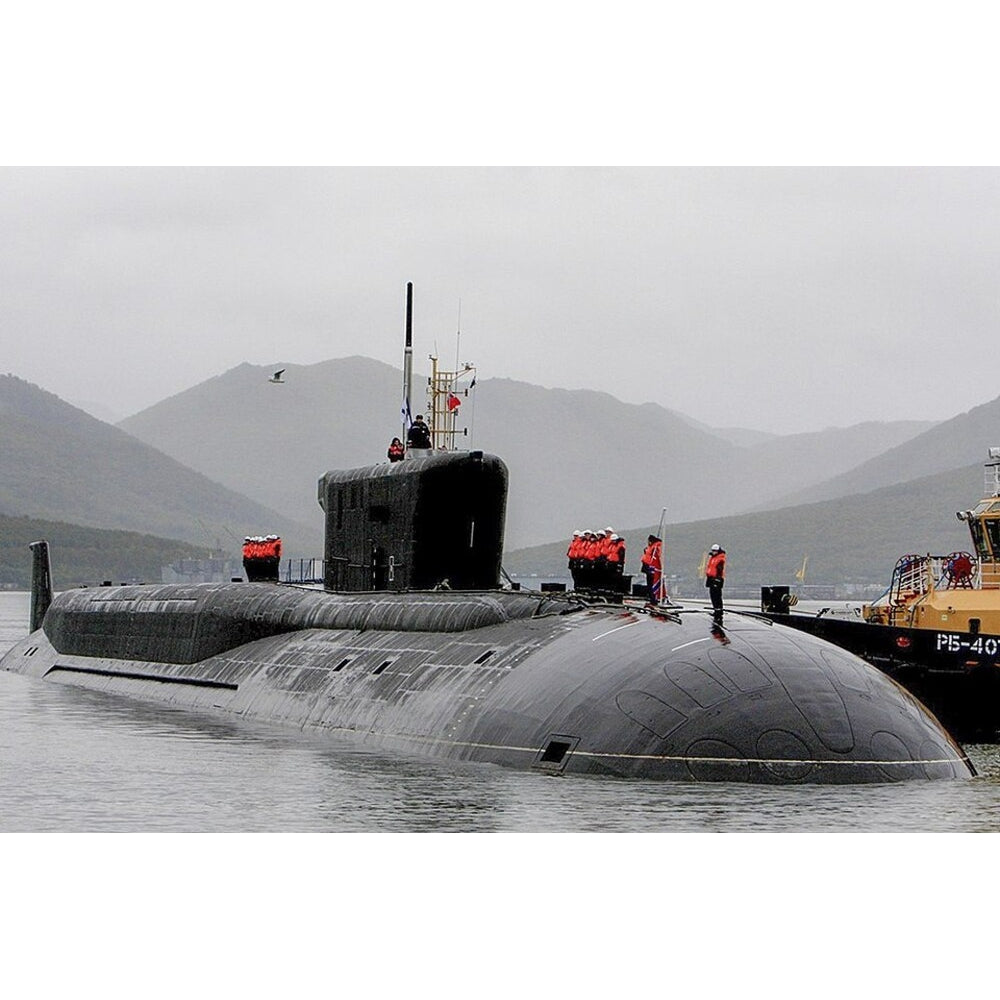 Russian K-535 Yuriy Dolgorukiy Borei-Class Submarine (Project 955) 36 Inches Model - CM554 - Old Modern