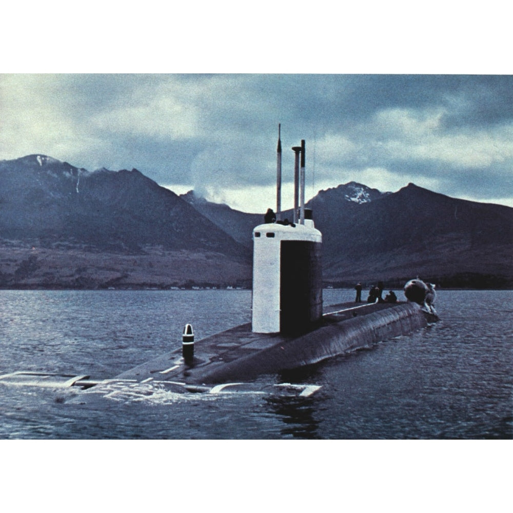 Royal Navy HMS Resolution Submarine (S22) 36 Inches Model - CM559 - Old Modern