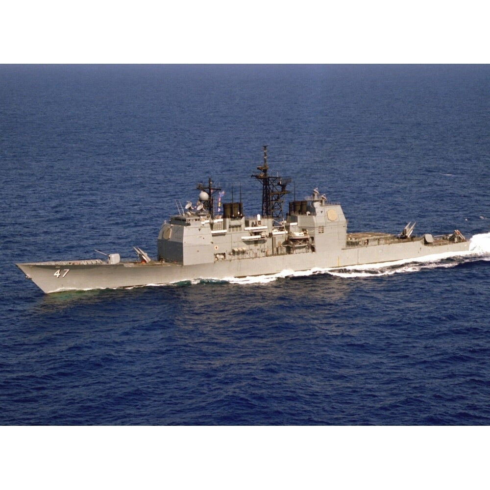 USS Ticonderoga Cruiser (CG-47) 36 Inches Model - CM595 - Old Modern