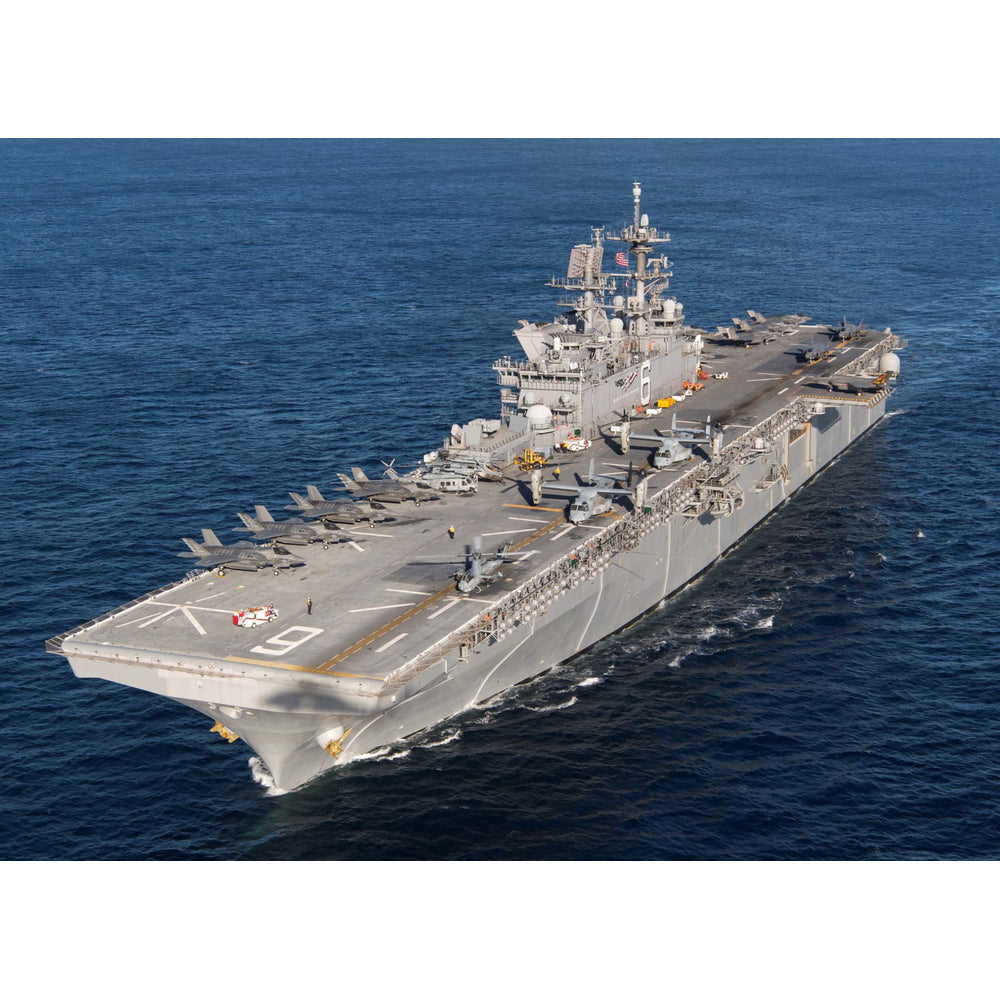 USS American (LHA-6) 36 Inches Amphibious Assault Model - CM599 - Old Modern