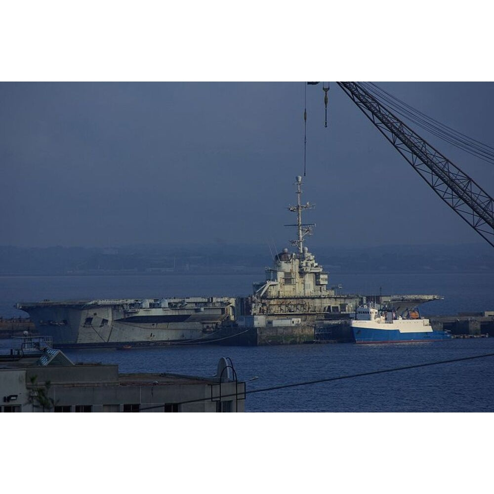 French Clemenceau (R98) 36 Inches Aircraft Carrier Model - CM605 - Old Modern