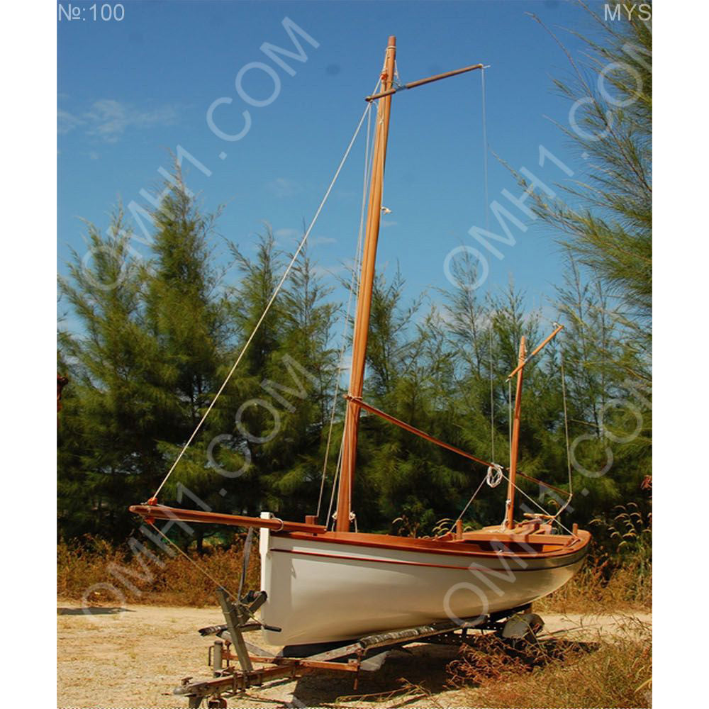 Sailing Boat Myst 18ft - K153 - Old Modern