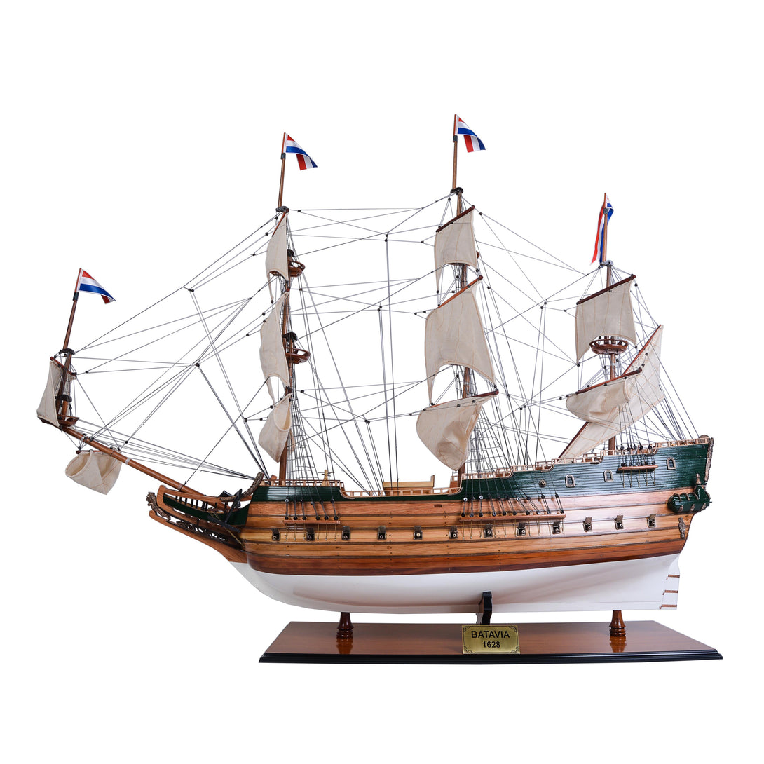 Batavia Painted Fleet XXL Admiral Line | Fully Assembled - T364 - Old Modern