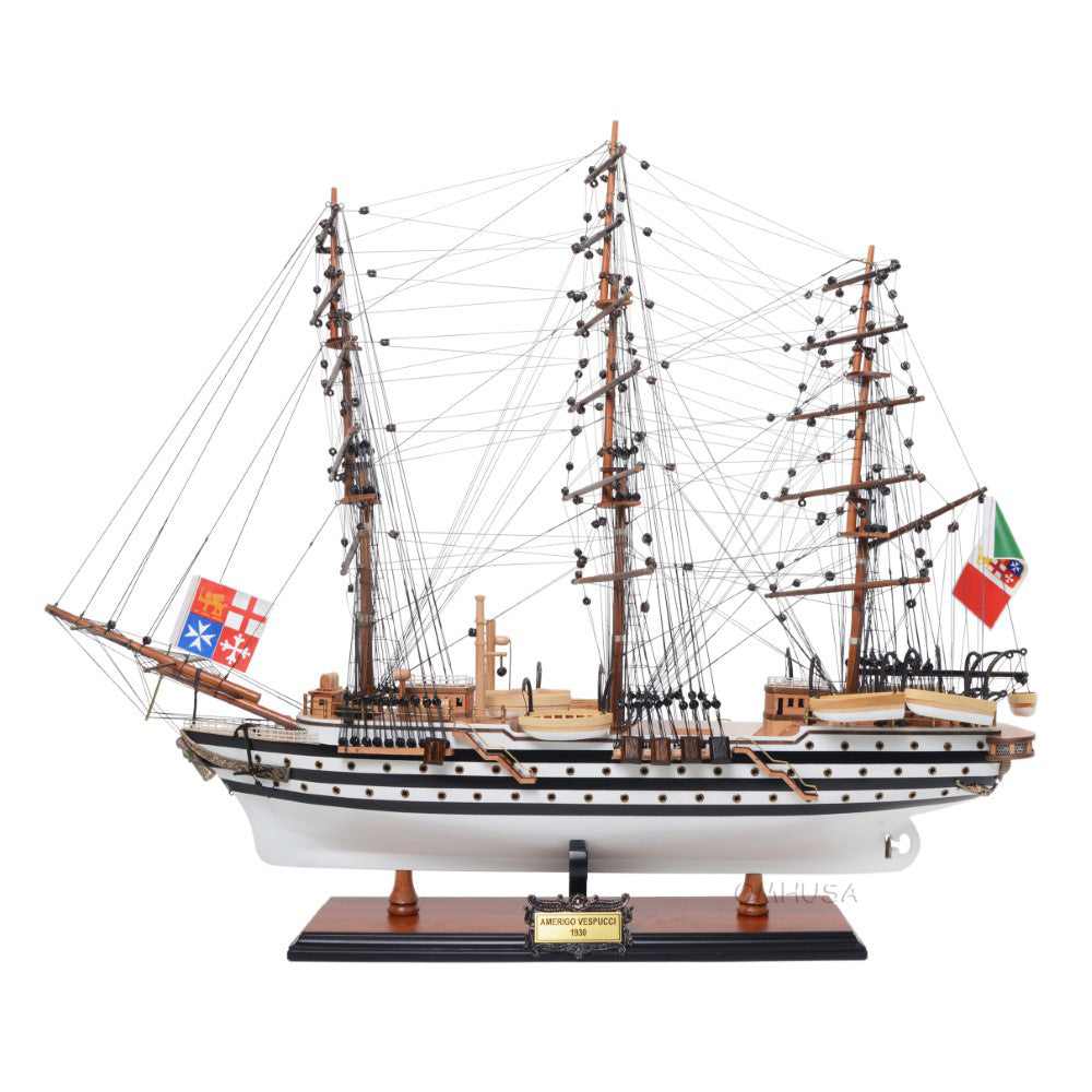 Amerigo Vespucci Painted Medium Admiral Line - T382 - Old Modern