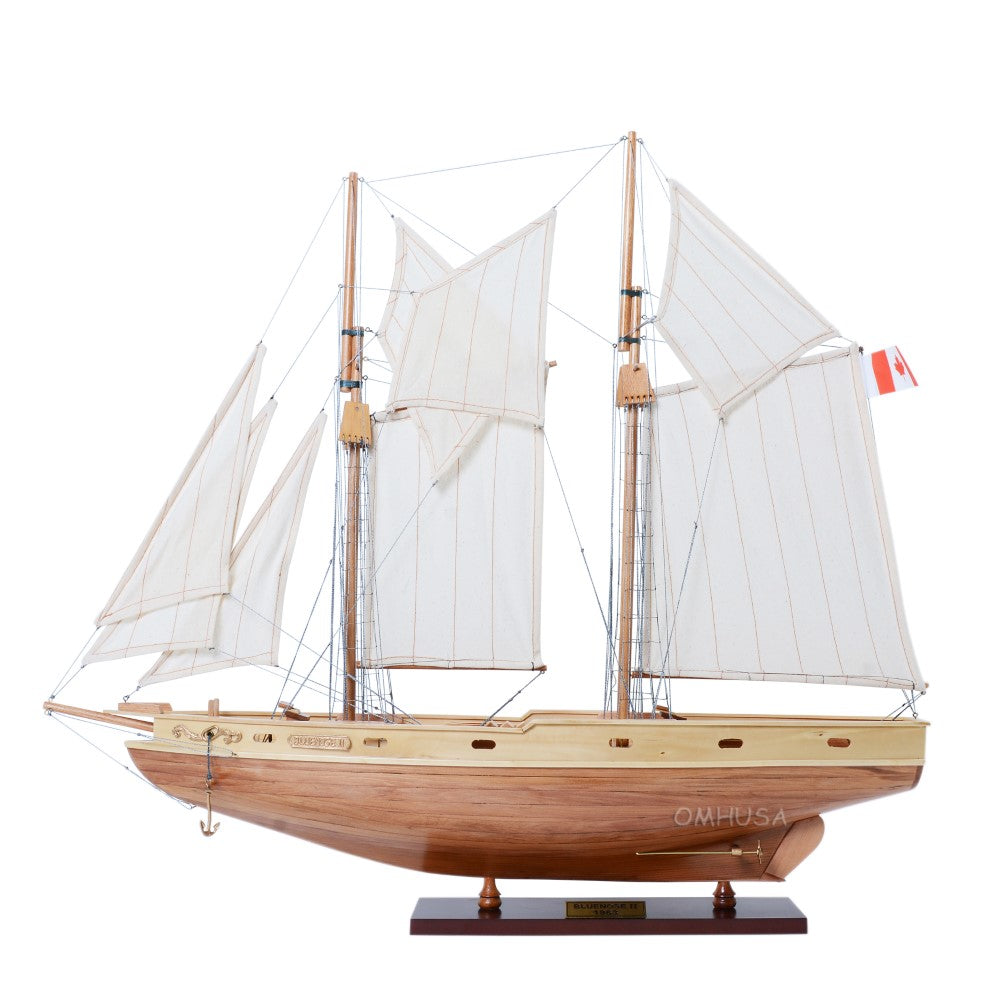 Bluenose II Fully Assembled - Y211 - Old Modern