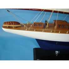 Handcrafted Model Ships Wooden Defender Limited Model Sailboat Decoration 35 Defender D0503