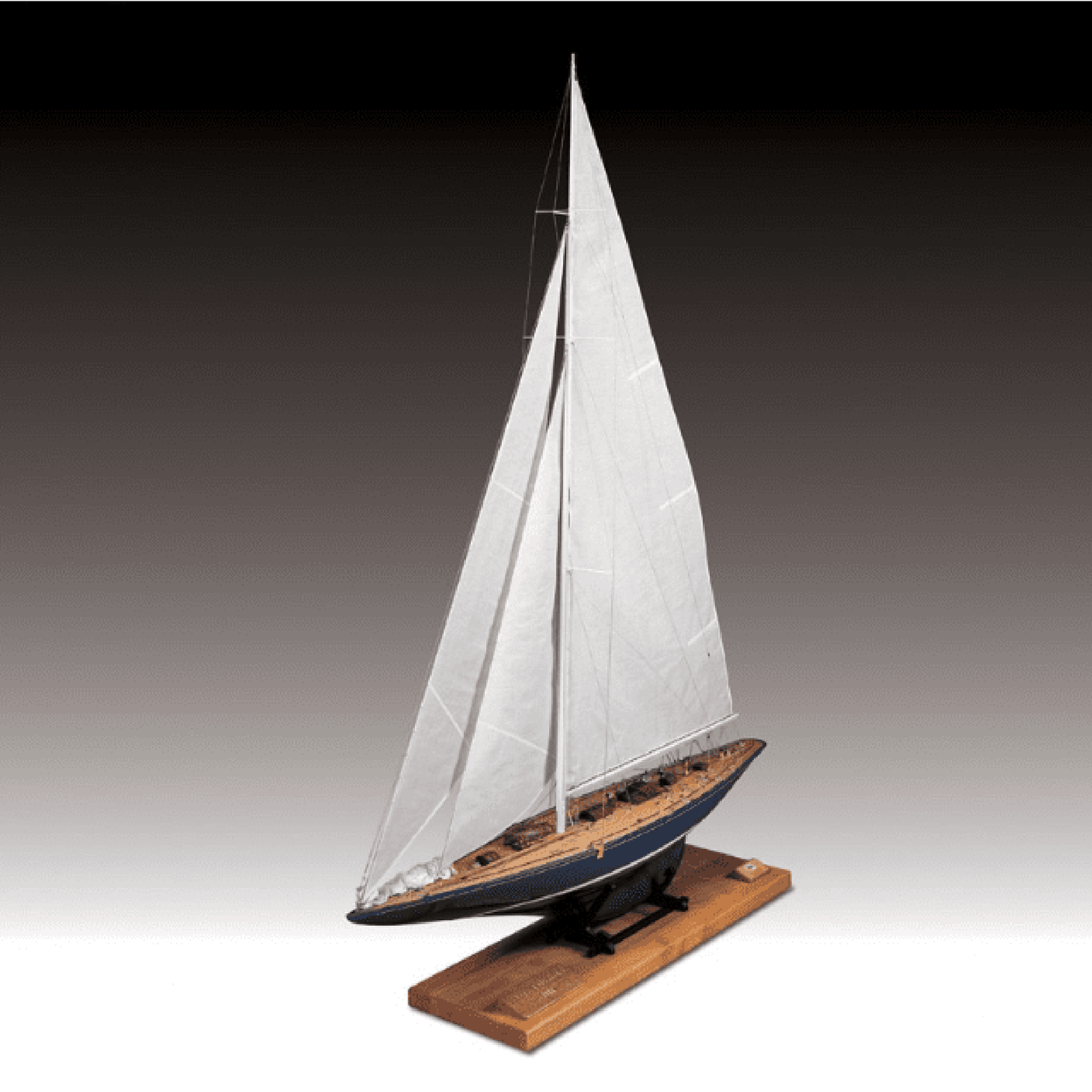 AMATI ENDEAVOUR J CLASS - AM1700/82