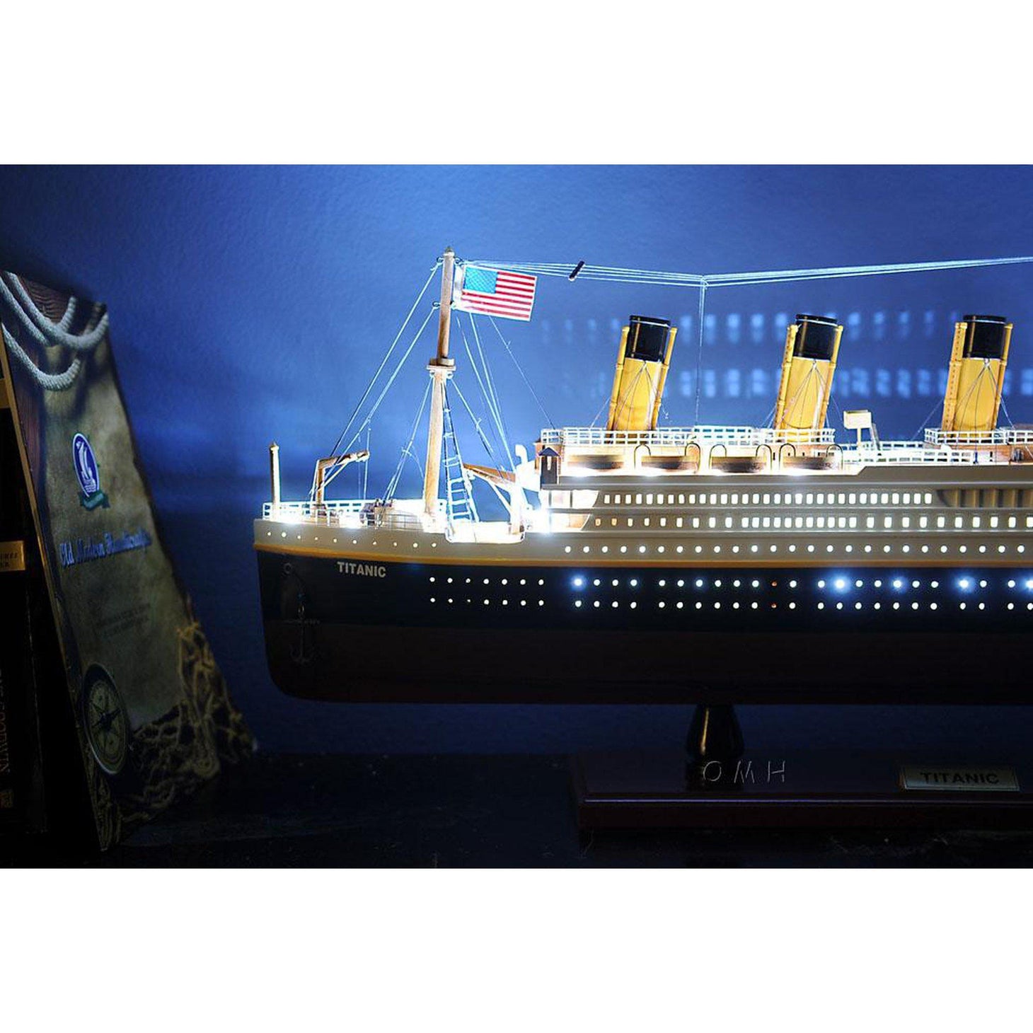 Old Modern TITANIC WITH LIGHTS C057