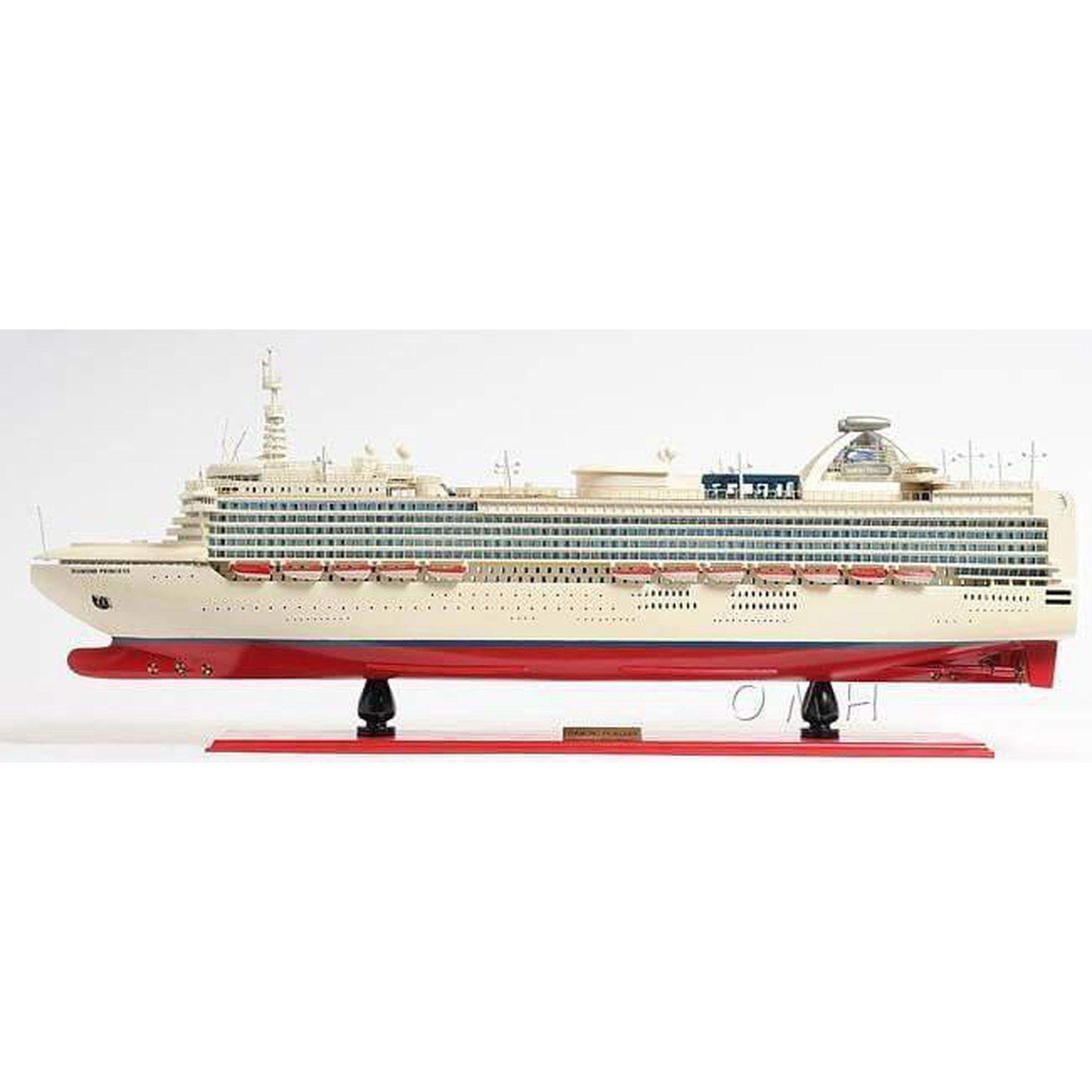 Old Modern Diamond Princess Model Ship Fully Assembled C048