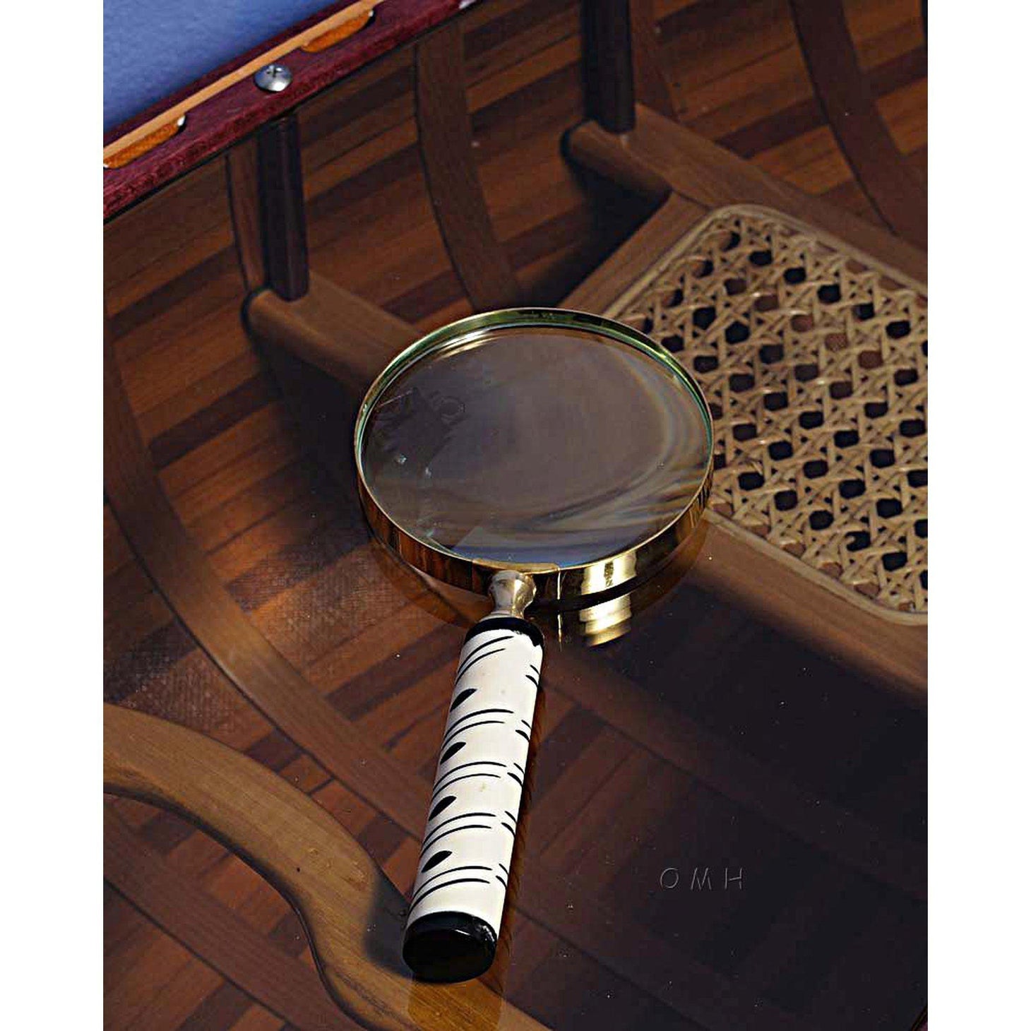 Old Modern Magnifier in wood box- 4 inches ND041