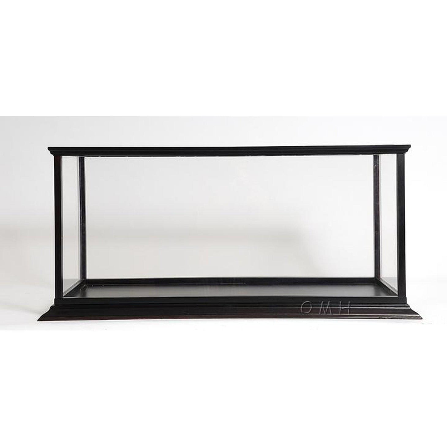old modern display case for speed boat P020