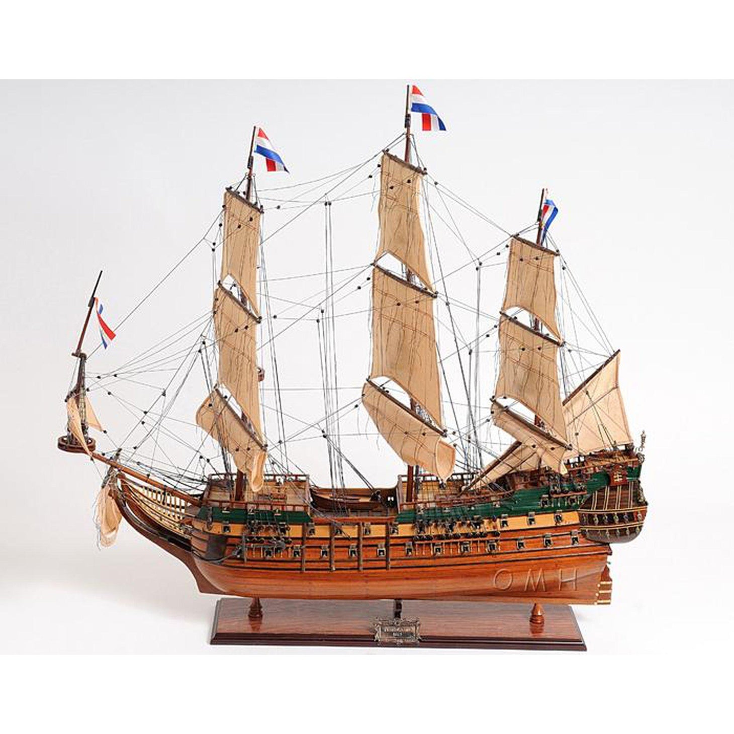 Old Modern Friesland Medium T026
