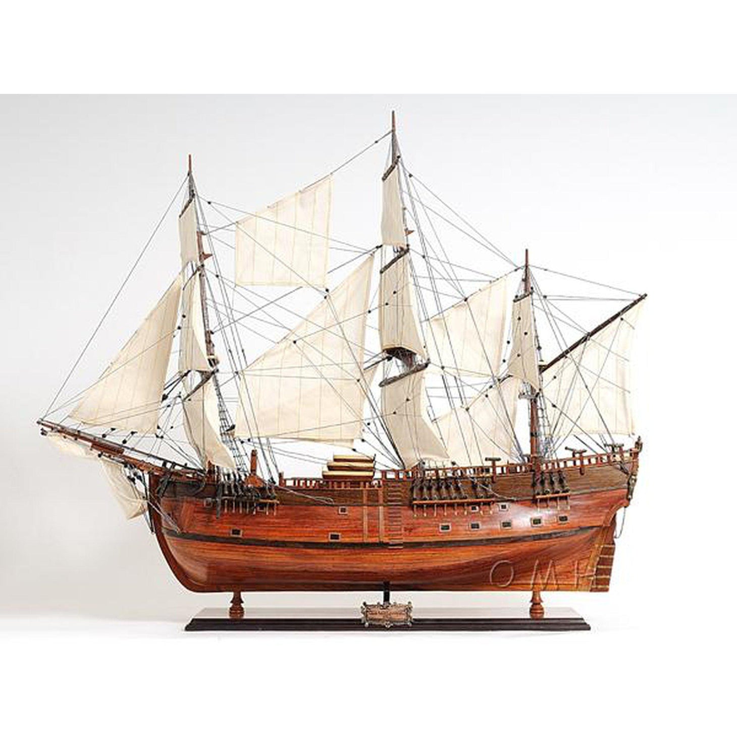Old Modern HMS Endeavour T094