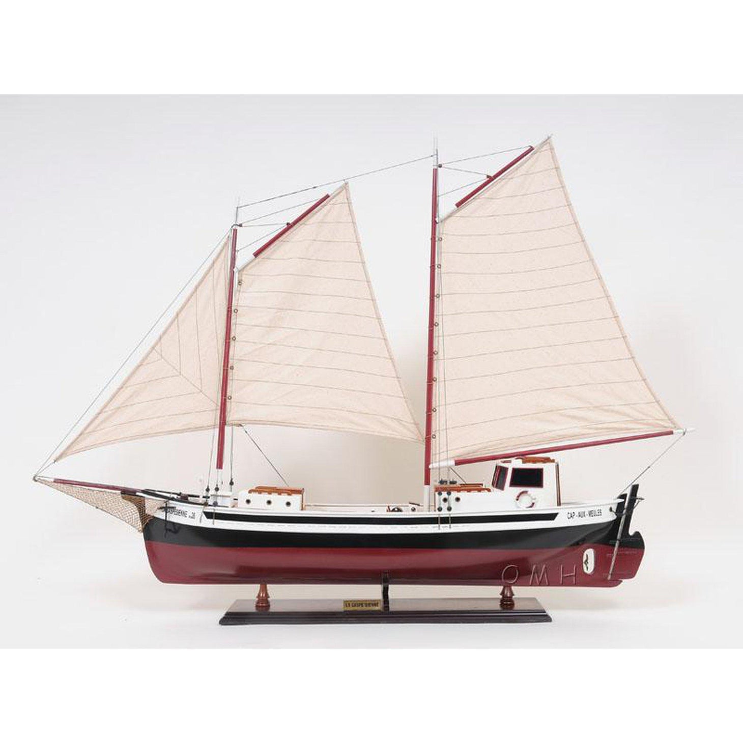 Old Modern La Gaspésienne Painted Y110