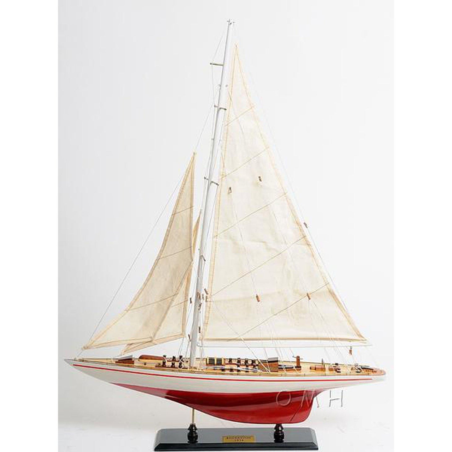 Old Modern Endeavour Yacht Painted 24 Y139
