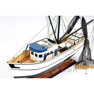 Old Modern Shrimp Boat B044