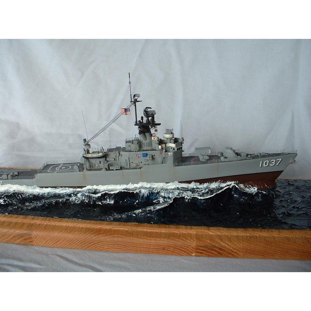 Iron Shipwrights USS Bronstein FF1037  1981 1/350 Scale Resin Model Ship Kit 4-159