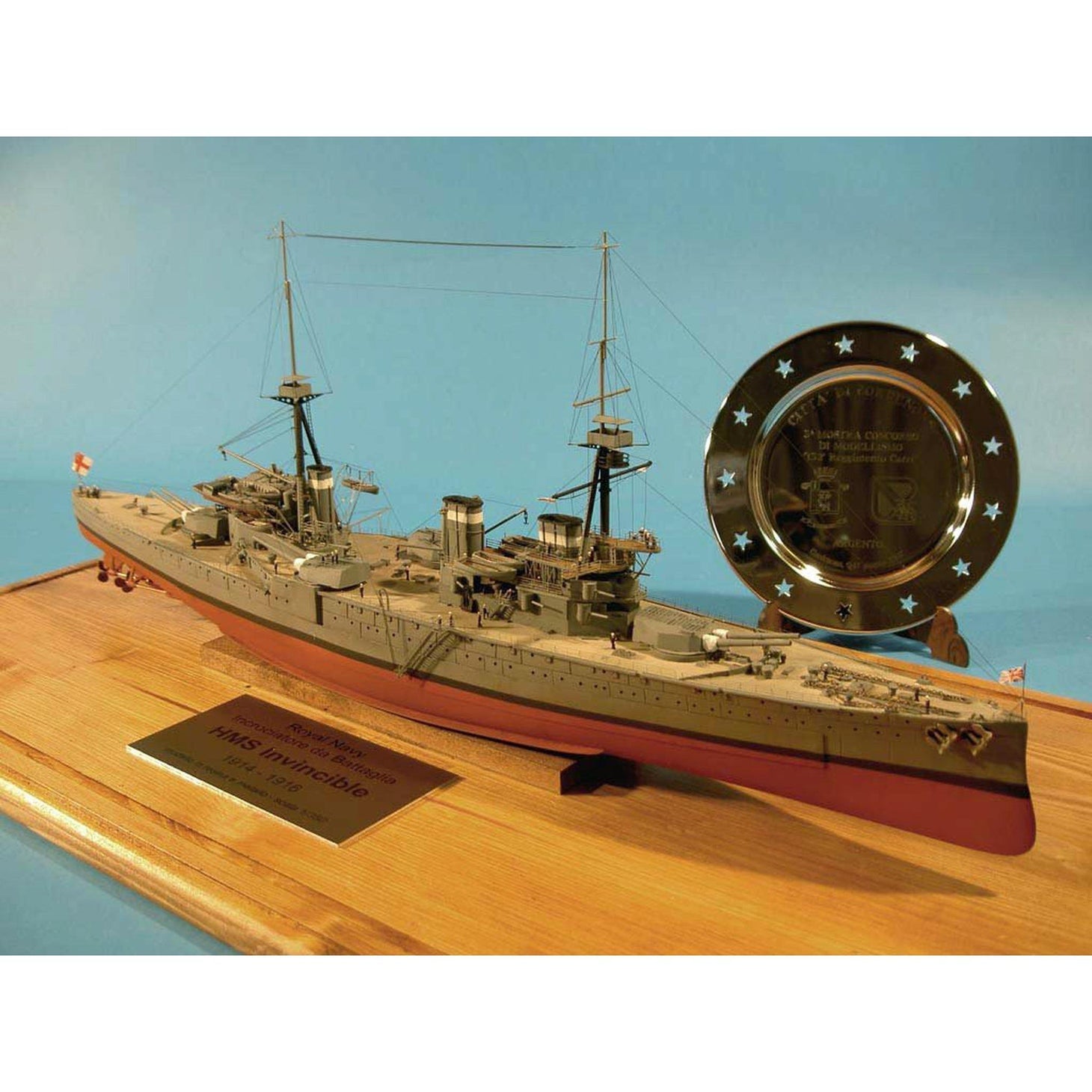 Iron Shipwrights HMS Invincible  First RN Battlecruiser 1913 1/350 Scale Resin Model Ship Kit 4-077