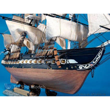 Handcrafted Model Ships USS Constitution Tall Model Ship 30 B0803